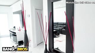 BANGBROS - Ass Parade BTS With Ginger PAWG Arietta Adams