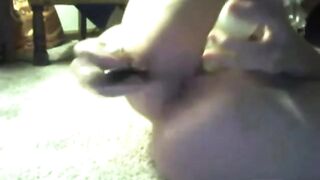 kinky webcam slut plays with her ass & pussy