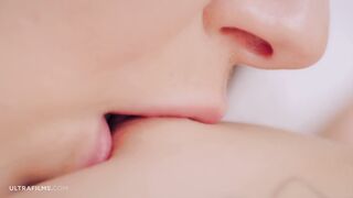 Two amazing girlfriends Simona Purr and Mencia Francis pleasing each other's ...