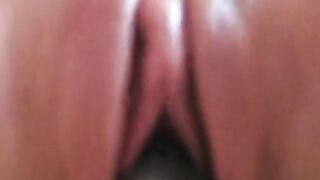 amazing babe masturbating (super hot!!!)