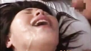 Japanese pregnant milf takes a gangbang bukkake