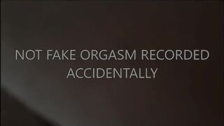 Real Orgasm Recorded by Accident