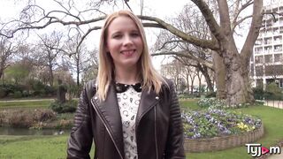 Hot cute slut Kiara Night does erotic massage for a french dick