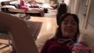Lesbians Have Threesome Party
