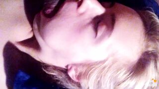 My stepdaughter makes me cum on her mouth, she knows how to make a blowjob.