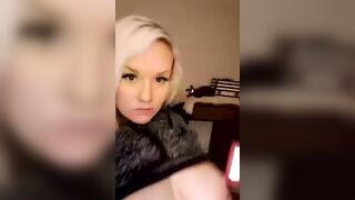 Sexy Live Vid Camming Live Showing off Sexy Body