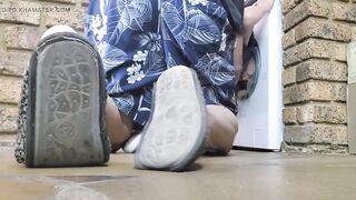 Finger Fucking My Stepmom While Her Hair Is Stuck in the Washing Machine