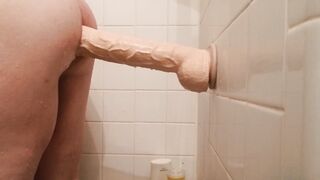 huge dildo anal