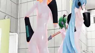 3 Cuties with one Squirting near the end