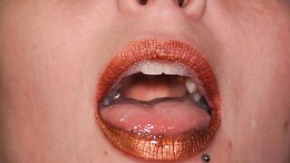 Cum on my metalic lips: six loads