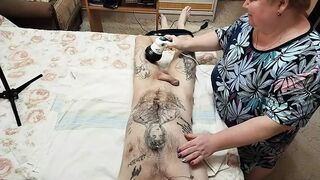 mother-in-law did a massage and then jerked my dick to orgasm