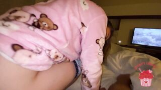 MY STEPFATHER TALKS ON THE PHONE WHEN I SUCK HIS DICK