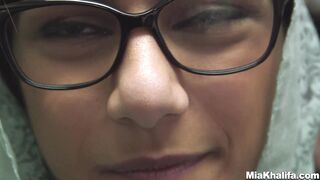 MIA KHALIFA - Enjoy This Intimate Tour Of An Amazing Arab Body