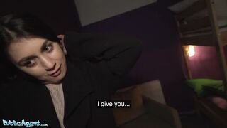 Public Agent Lost Italian Francesca Palma Fucked in a Hostel