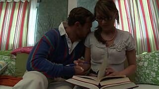 Stepdaughter spreads her legs wide so that her stepdad can fuck her cunt - Victoria Lawson