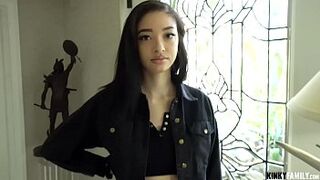 Kinky Family - Fucking stepsis Scarlett Bloom before a party