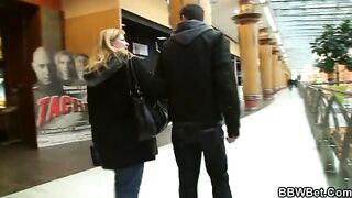 He picks up BBW and bangs her
