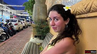 Public Pickup - Foot massage ends in hot sex