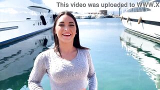 Sarah, 21 ans, hôtesse à Saint Tropez