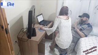 Gostosa atendeu o Manutencista safado