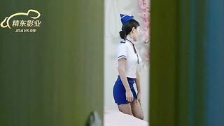 JDAV1me - 087 Shared room with a flight attendant
