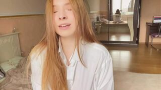 Beautiful girl's pussy throbs and cums