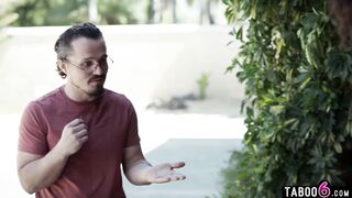 Stalker followed big ass latina MILF Victoria Voxxx to another state