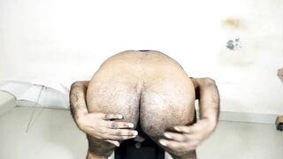Shaking a big ass hair and hot dick