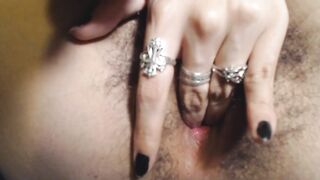 HD Closeup Fingering Meaty Hairy Pussy