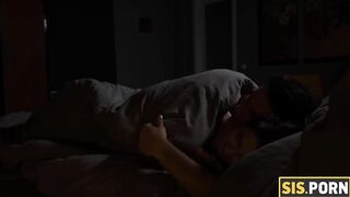 SISPORN. Girl sneaks under stepbro’s blanket and seduces him