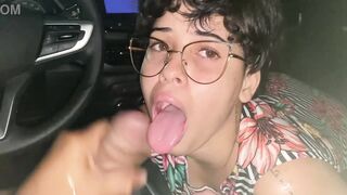 pagou boquete no uber no meio da rua