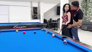 PLEASE CAN YOU TEACH ME HOW TO PLAY BILLIARDS - IF YOU TEACH ME I WILL GIVE YOU A PRIZE. -SUB ESPANOL