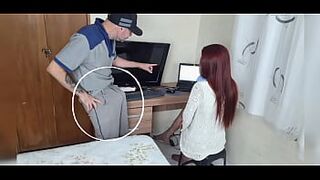 Housewife received a technician to fix her computer