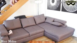 Threesome With Two Girls Gets Out of Control