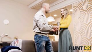 HUNT4K. Monroe Fox tastes another man's magic wand with her rear