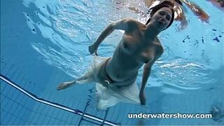 Andrea shows nice body underwater