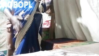DesiHauswaif ki bulu saree me ghori stalege me chudai (ROBOPL)