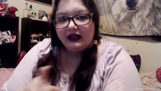 Real amateur plumper and her boyfriend make a porno