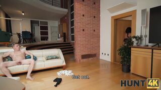 HUNT4K. Fucking Out of Tune