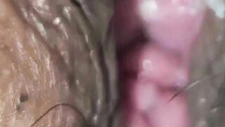 Exploring my vulva