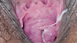 Exploring my vulva