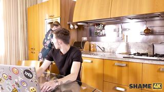 SHAME4K Mature cougar worked well when she agreed to have sex