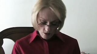 Sensual Sucking From Horny Amateur GILF