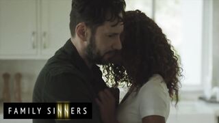 Family Sinners - Tommy Pistol Shows Scarlit Scandal How Talented His Tongue Is