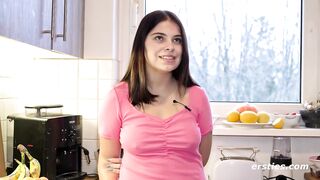Ersties - Zwei heiße Babes verweigern einem heißen Babe die Befriedigung