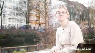 Ersties - Blonder Engel Ally im heißen Solo