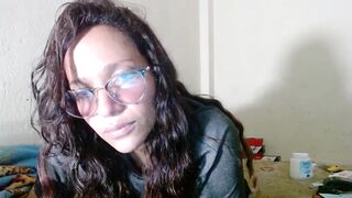 Fuck my big ass so fuking hot