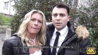 DEBT4k. La sposa ceca Claudia Macc scopata davanti al suo sposo sconvolto