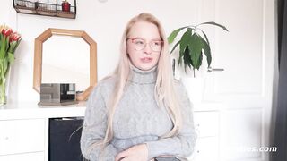 Ersties - Cute Blonde Babe Gets Off While Using a Vibrator