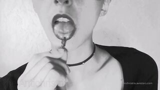 Merciless Giantess Eats Helpless Tinies